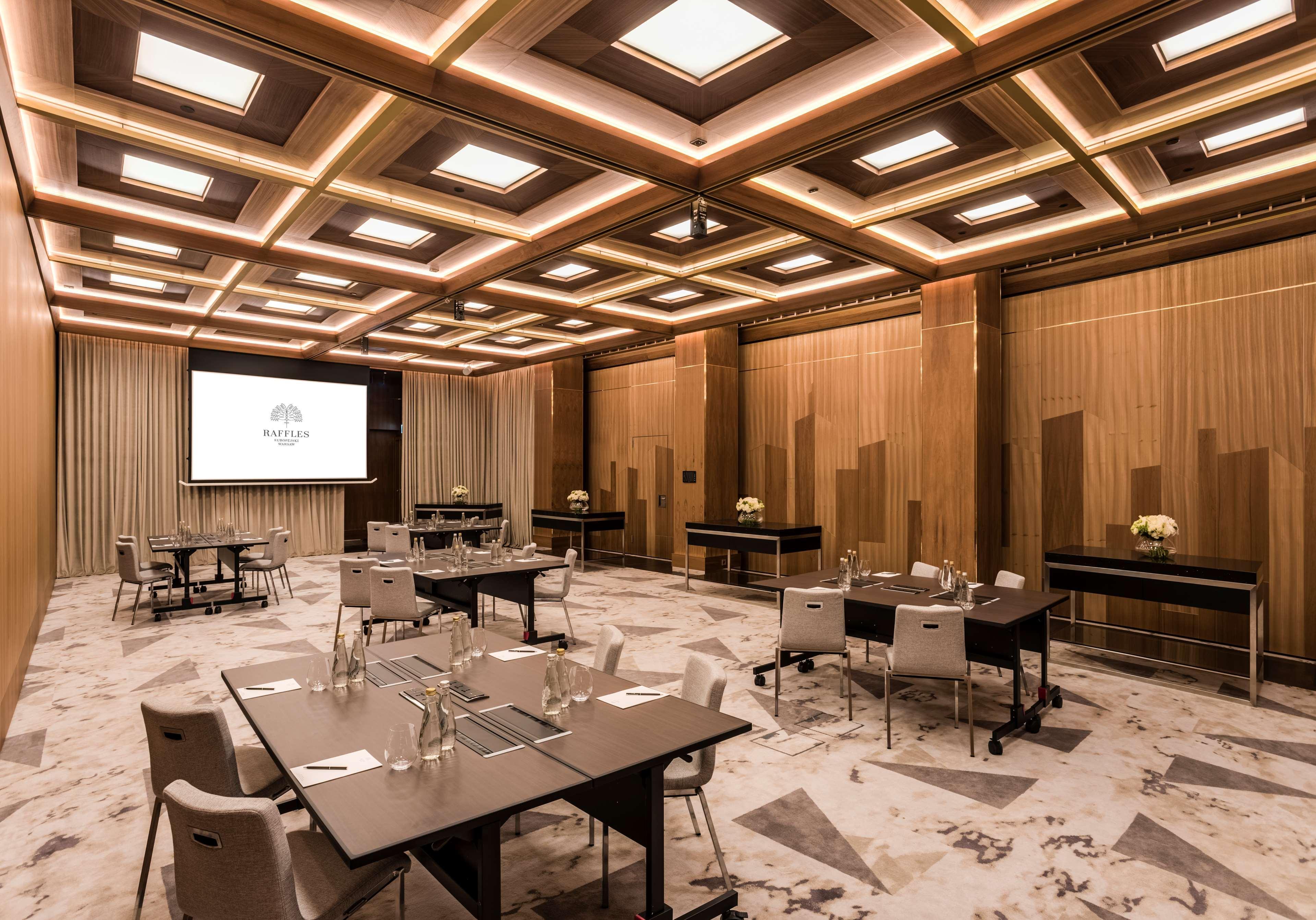 Viešbutis Raffles Europejski 5*