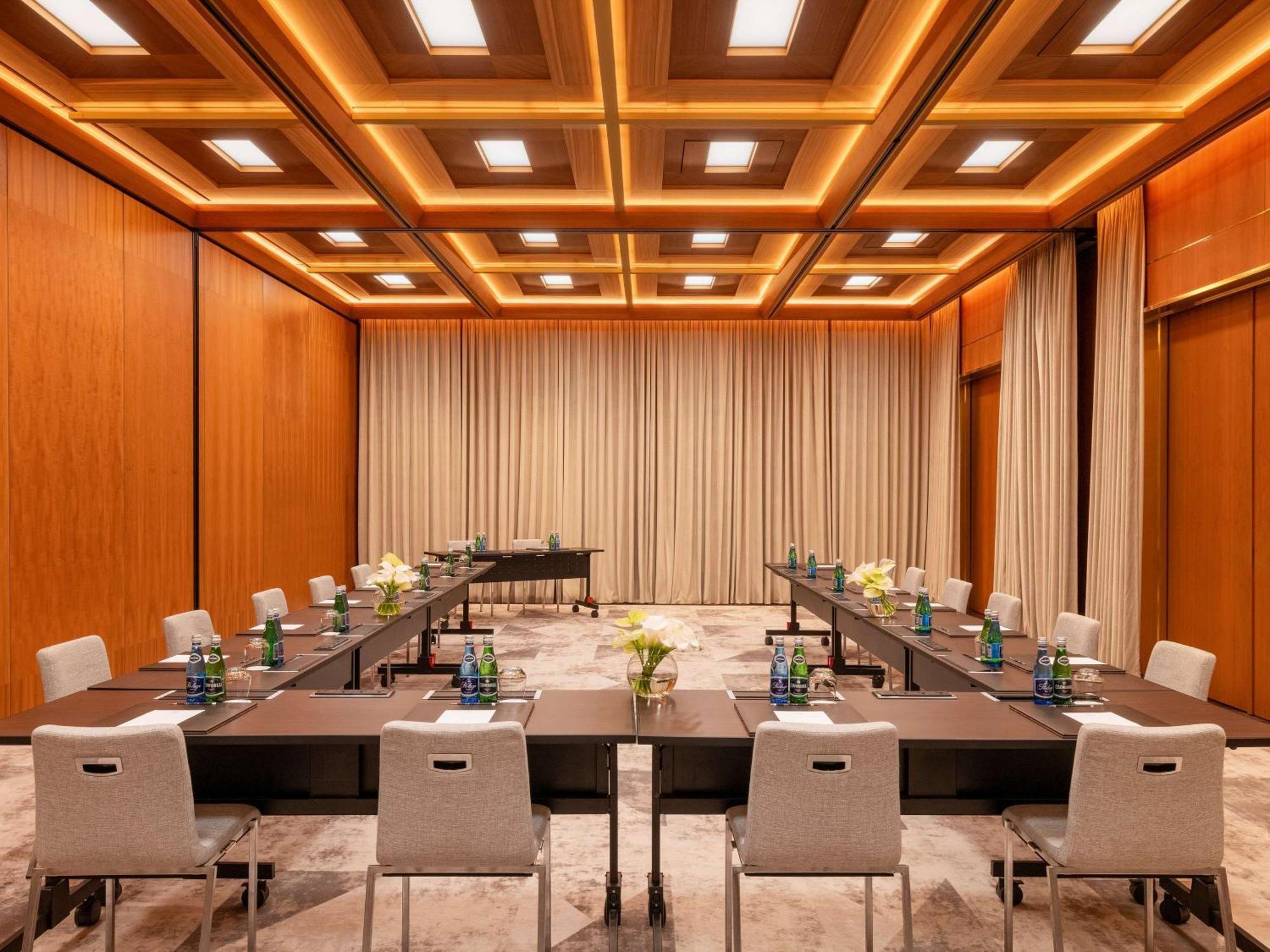 Viešbutis Raffles Europejski 5*